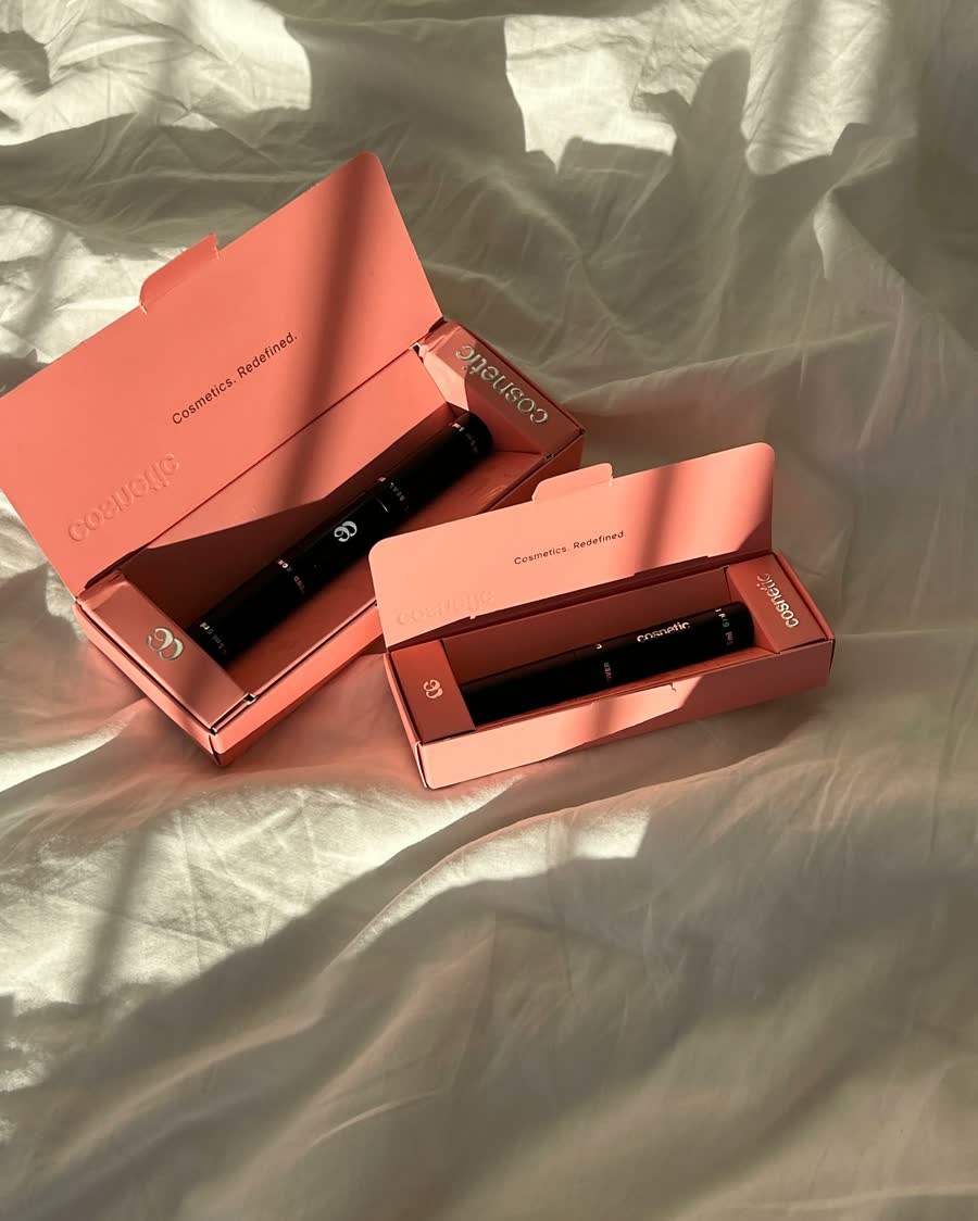 Lash trays from the beauty brand